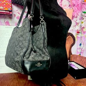 Coach authentic handbag